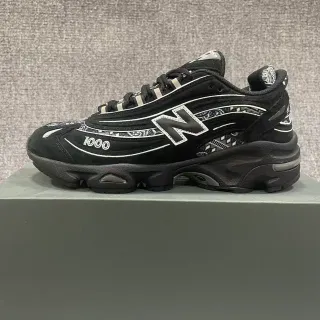New Balance 1000 Sneakers Chunky Noires à Impression de Bandana
