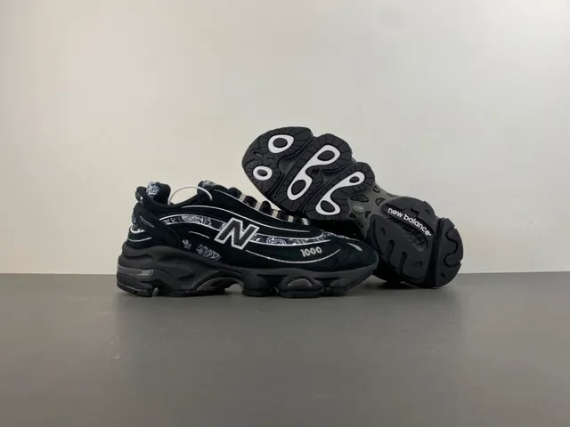 New Balance 1000 Noir Paisley Print chaussures lifestyle 12