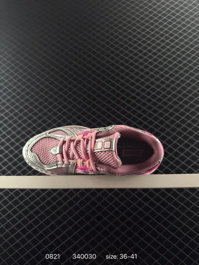 New Balance 1906R Sneakers Lifestyle Rose et Argent 4