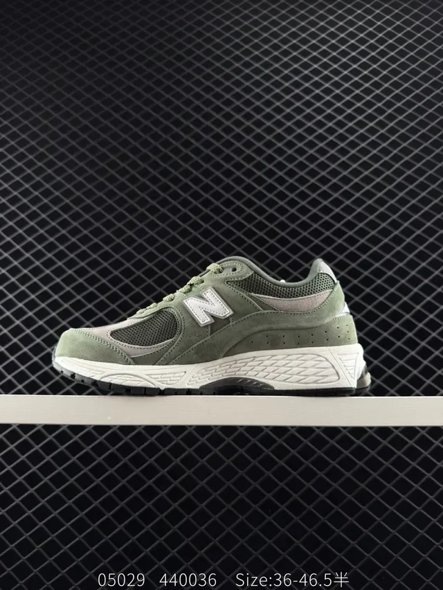New Balance 2002R Verde Oliva Ante y Malla Sneakers Lifestyle 6