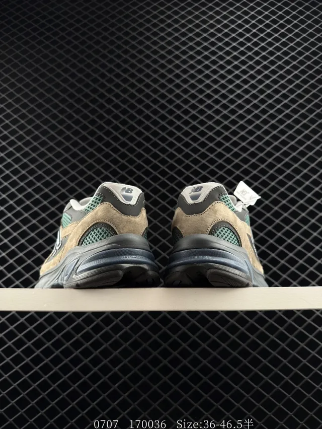 New Balance 2002R Taupe e Teal Green Tênis Chunky 5