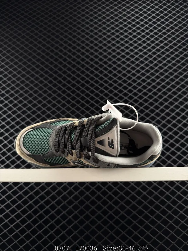 New Balance 2002R Taupe e Teal Green Tênis Chunky 6