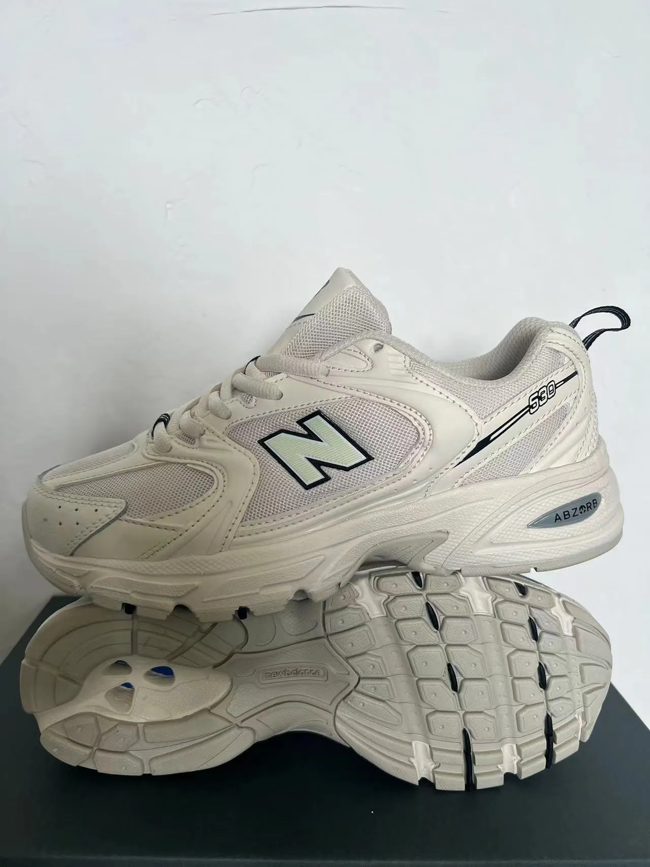 New Balance 580 Beige Noir médiomoule stratifié tige synthétique/maille sneakers à semelles épaisses 2