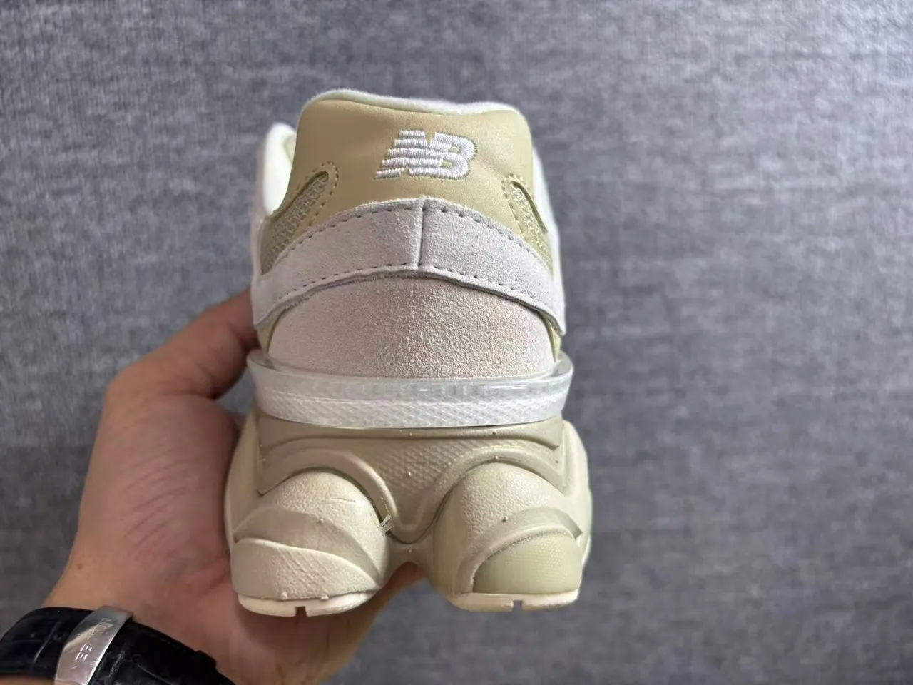 New Balance 9060 بيج أحذية رياضية سميكة 2
