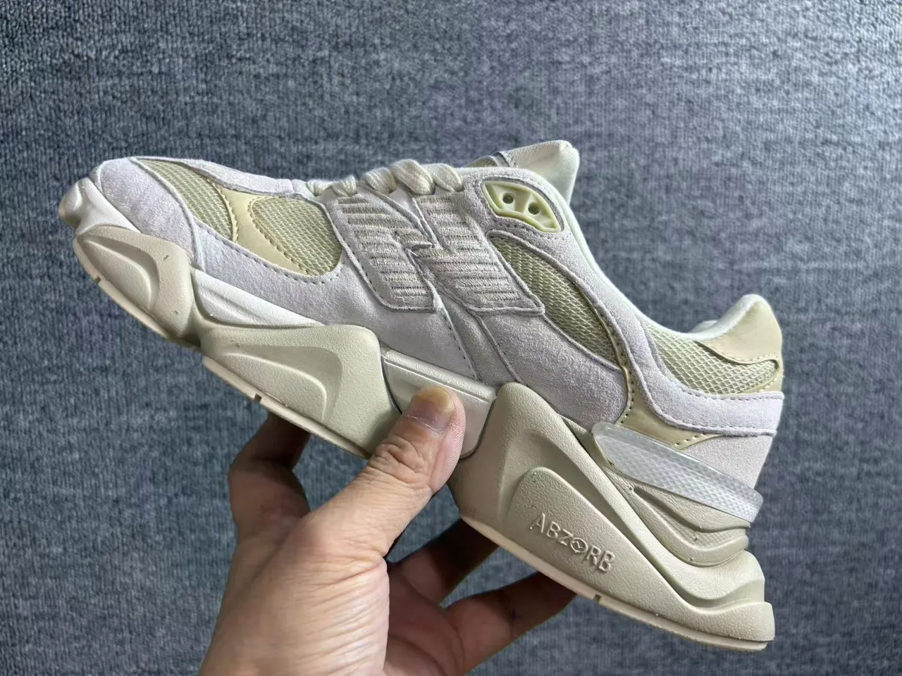New Balance 9060 بيج أحذية رياضية سميكة 4