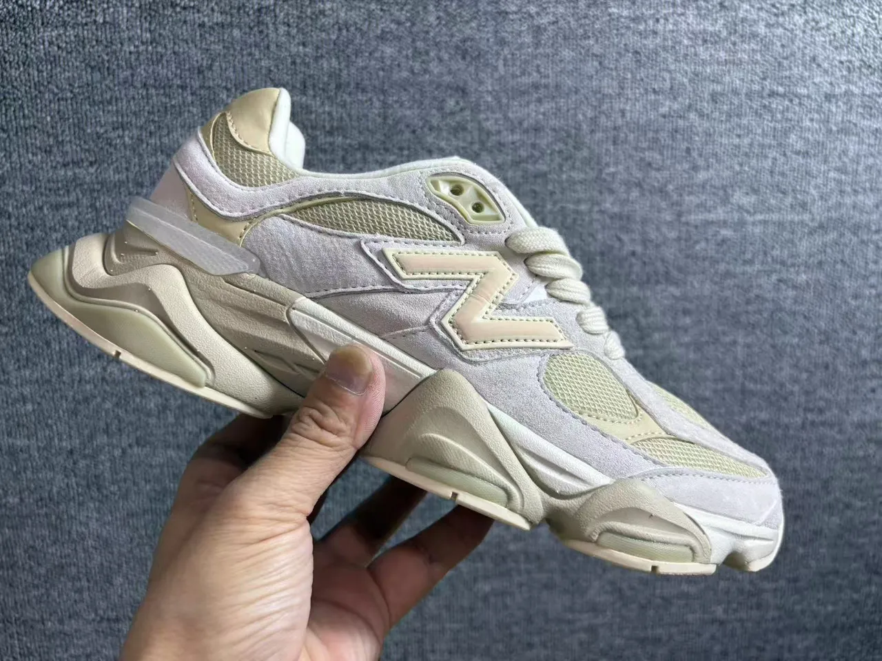New Balance 9060 بيج أحذية رياضية سميكة 5