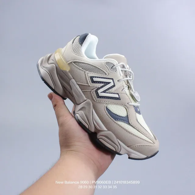 New Balance 9060 bege cinza marinho tênis chunky 2