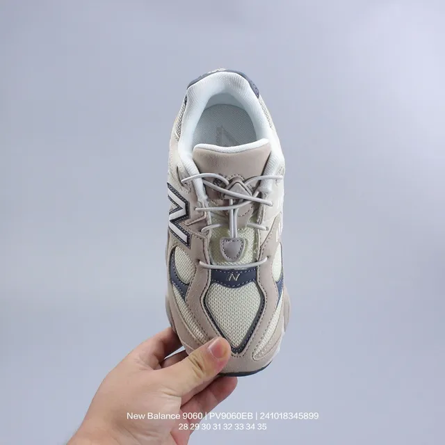 New Balance 9060 bege cinza marinho tênis chunky 22