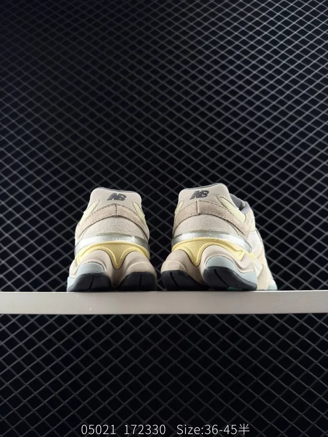 New Balance 9060 baskets à semelle épaisse beige et jaune 4