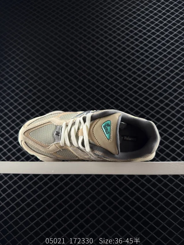 New Balance 9060 baskets à semelle épaisse beige et jaune 5