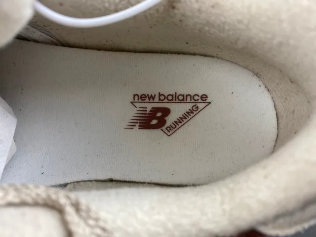 New Balance 9060 Chaussures Chunky Marron et Beige 7