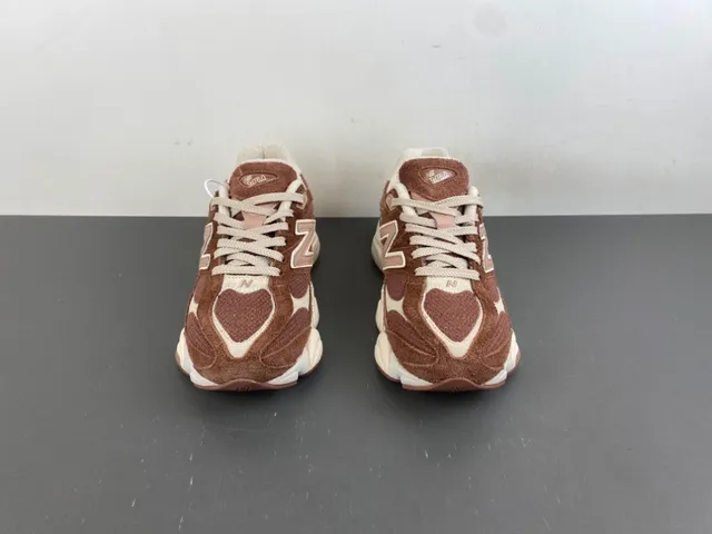 New Balance 9060 Chaussures Chunky Marron et Beige 11