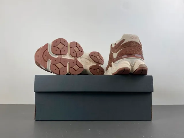 New Balance 9060 Chaussures Chunky Marron et Beige 16