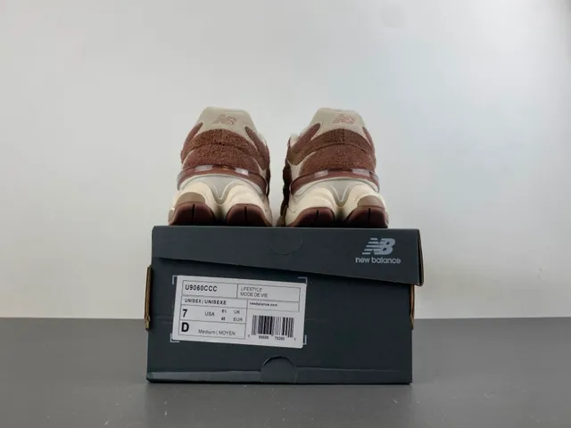 New Balance 9060 Chaussures Chunky Marron et Beige 17