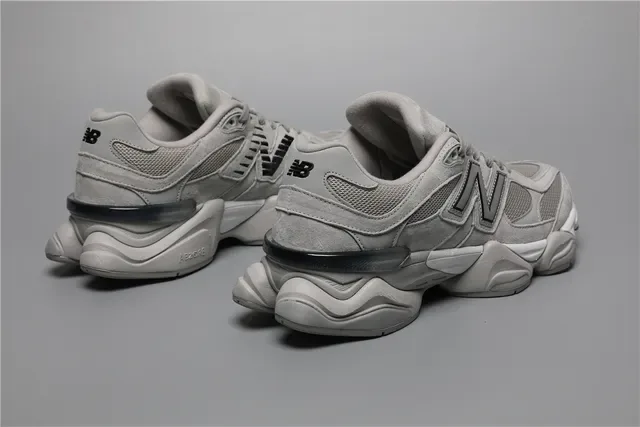 New Balance 9060 Grey chaussures lifestyle 3
