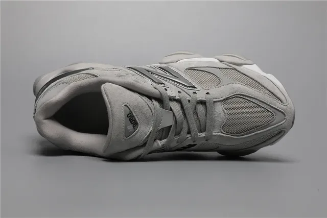 New Balance 9060 Grey chaussures lifestyle 7