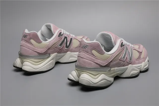 New Balance 9060 Sneakers Lifestyle Rose Pâle Violet Crème 3