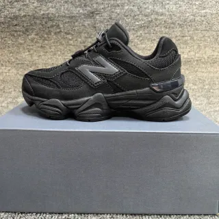 New Balance 9060 حذاء رياضي أسود أحادي اللون سميك