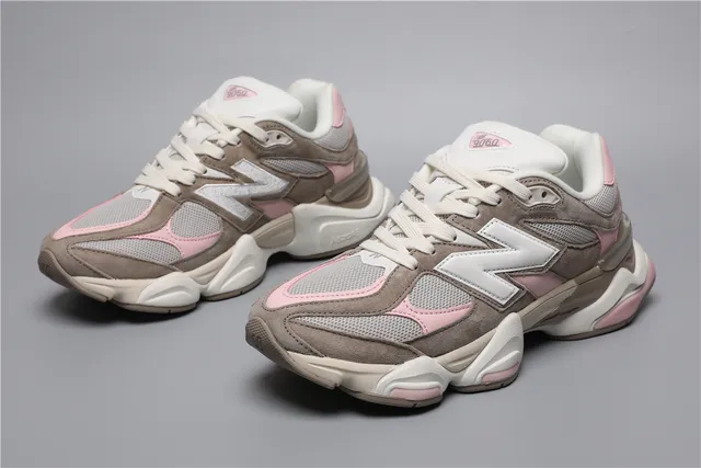 New Balance marron rose silhouette malla multicouche et daim empiègne sneakers chunky 5