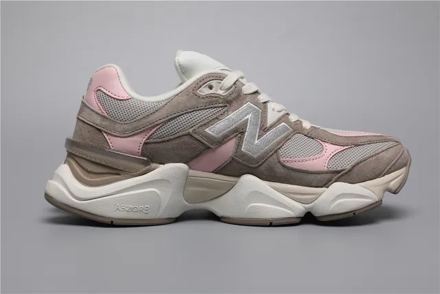 New Balance marron rose silhouette malla multicouche et daim empiègne sneakers chunky 8