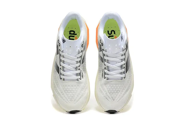 New Balance FuelCell Elite أبيض رمادي شبكة مهندسة علوة هندسية أحذية جري 2