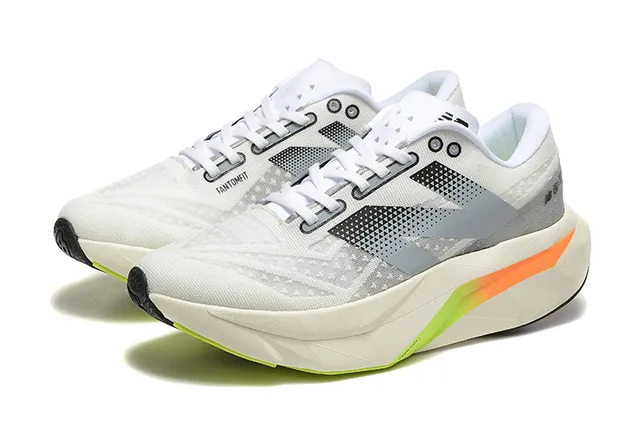 New Balance FuelCell Elite أبيض رمادي شبكة مهندسة علوة هندسية أحذية جري 3