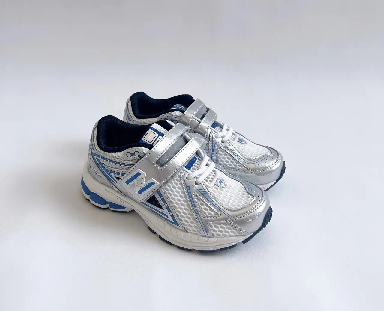 New Balance Chaussures de course Gris Rose Tige en maille Détails synthétiques 9