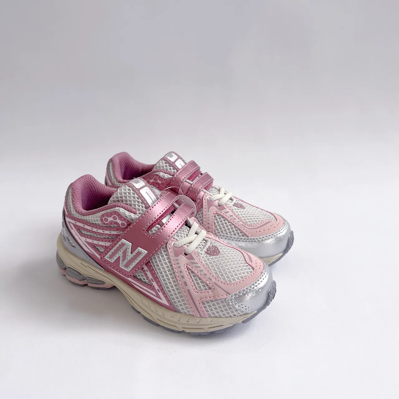 New Balance Chaussures de course Gris Rose Tige en maille Détails synthétiques 11