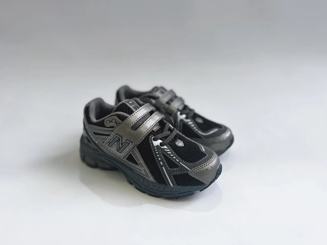 New Balance Chaussures de course Gris Rose Tige en maille Détails synthétiques 14