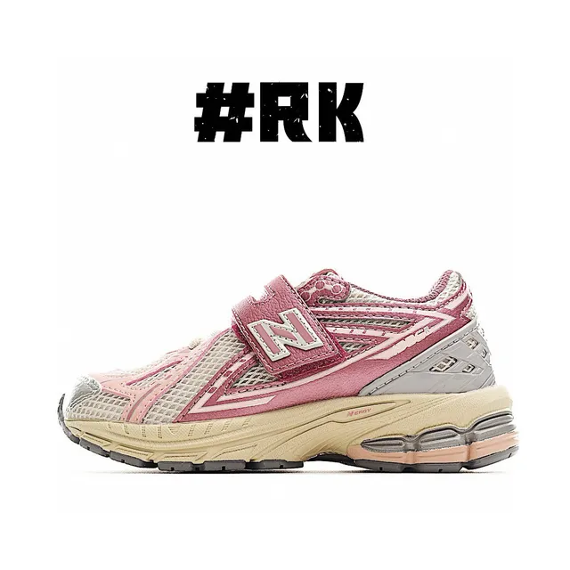 New Balance Chaussures de course Gris Rose Tige en maille Détails synthétiques 24