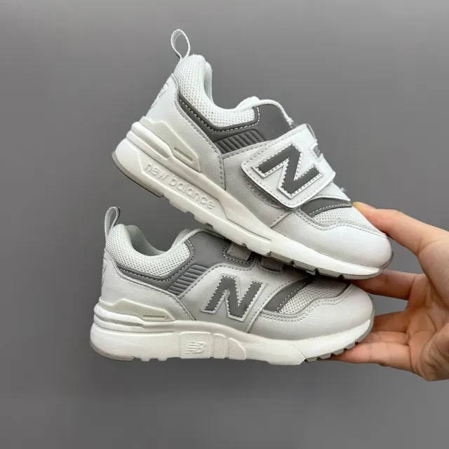 New Balance Chaussures Lifestyle Gris Blanc à Fermeture Velcro avec Sangle, Haut en Maille-Suede à Couches 9
