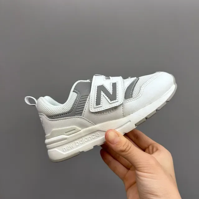 New Balance Chaussures Lifestyle Gris Blanc à Fermeture Velcro avec Sangle, Haut en Maille-Suede à Couches 13