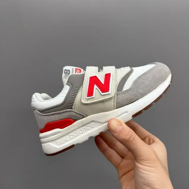 New Balance Chaussures Lifestyle Gris Blanc à Fermeture Velcro avec Sangle, Haut en Maille-Suede à Couches 18