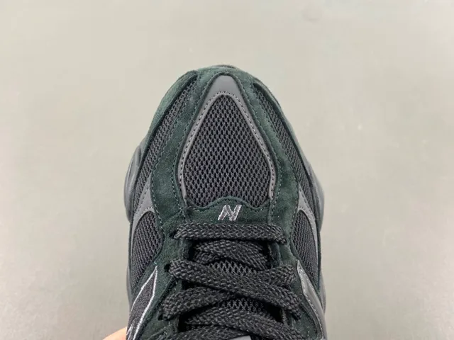 New Balance Verde Preto Solado Multicamadas Camurça e Malha Superior Tênis Chunky 5
