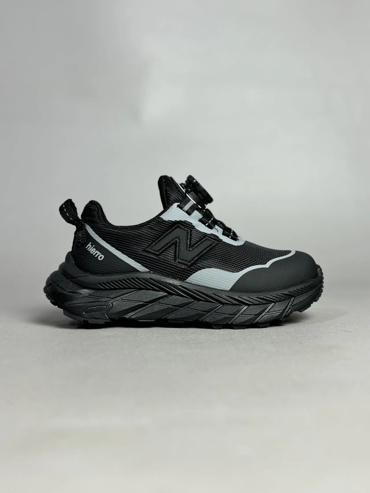 New Balance Hiero حذاء رياضي وردي بيج سميك 15