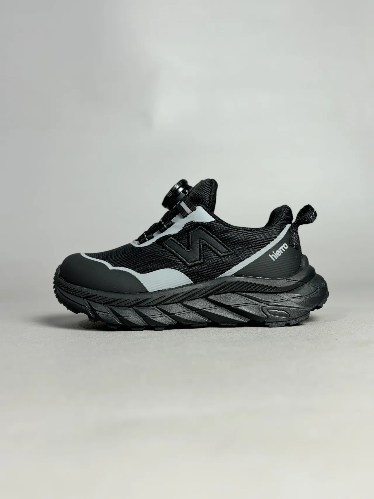 New Balance Hiero حذاء رياضي وردي بيج سميك 16