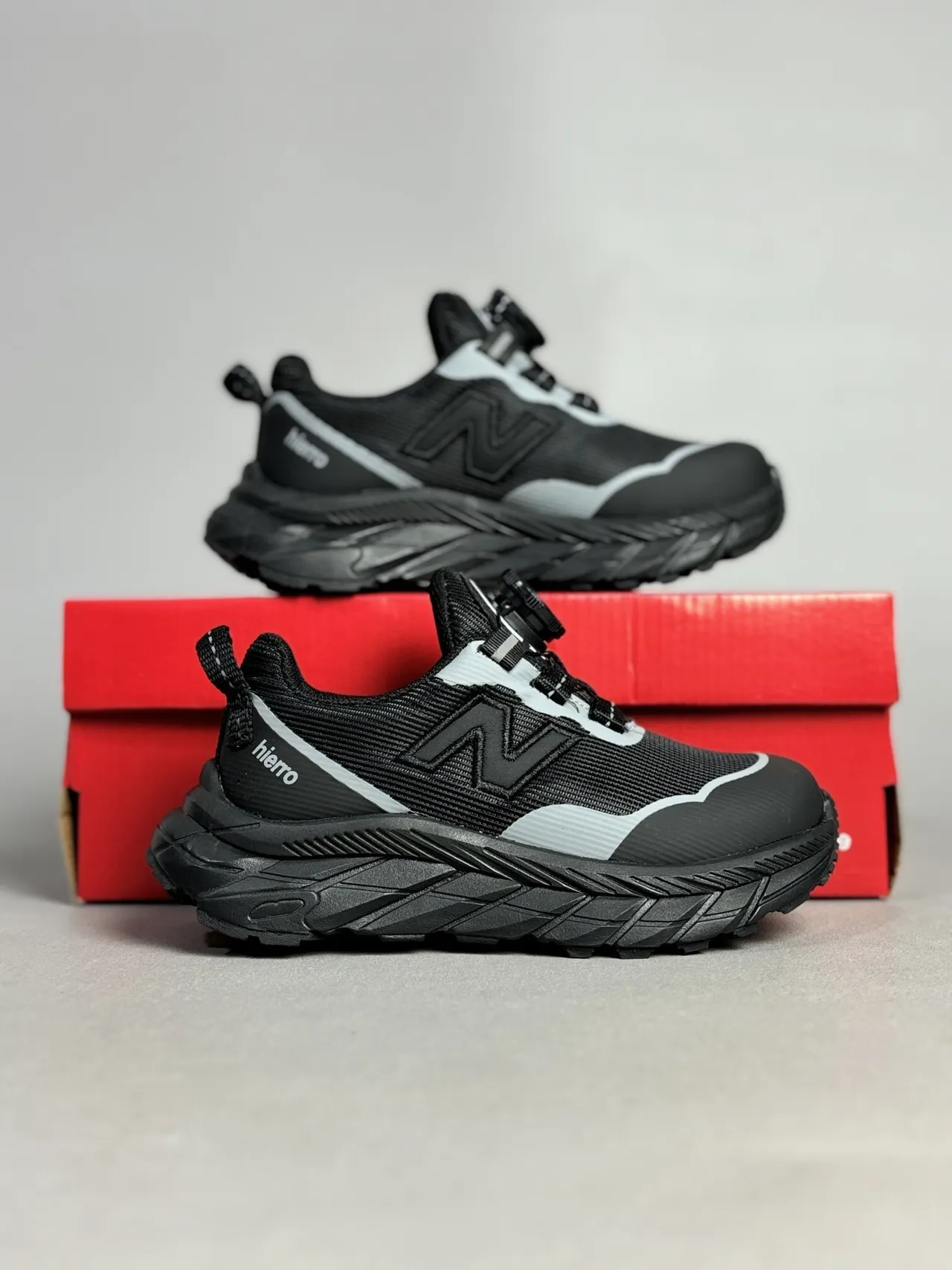 New Balance Hiero حذاء رياضي وردي بيج سميك 21