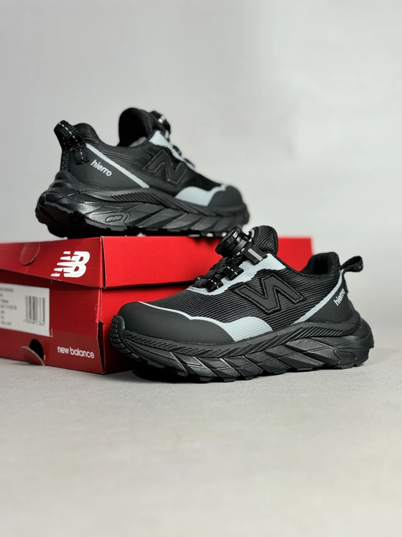 New Balance Hiero حذاء رياضي وردي بيج سميك 22
