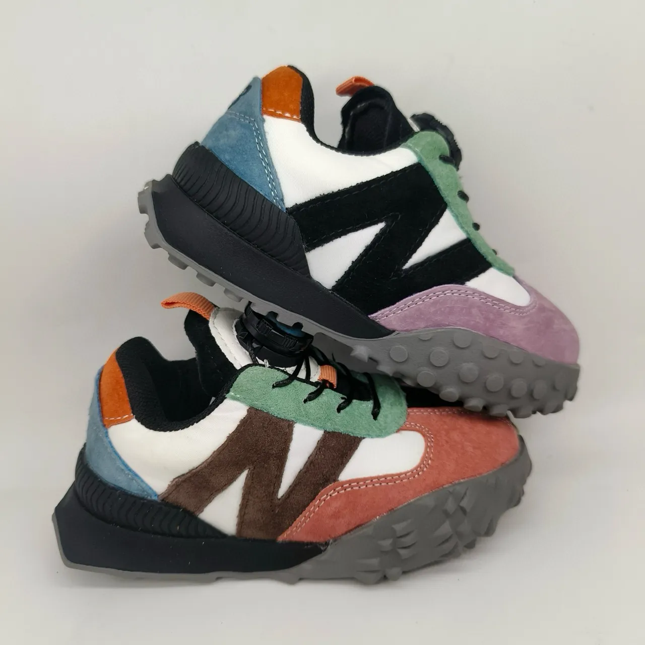 New Balance متعدد الألوان ريترو رانر متعدد الطبقات سويدي أسلوب حياة سنيكرز 19
