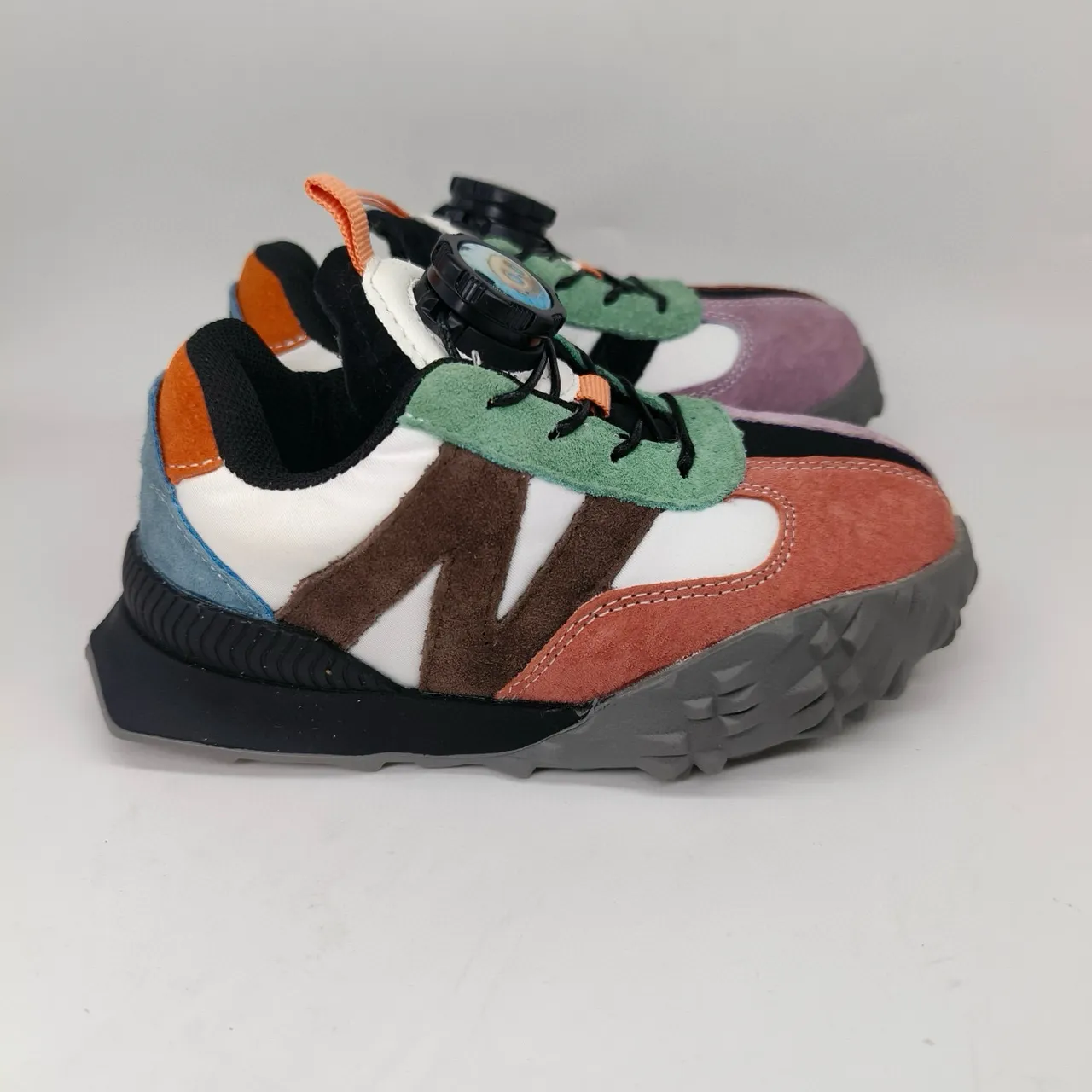 New Balance متعدد الألوان ريترو رانر متعدد الطبقات سويدي أسلوب حياة سنيكرز 20