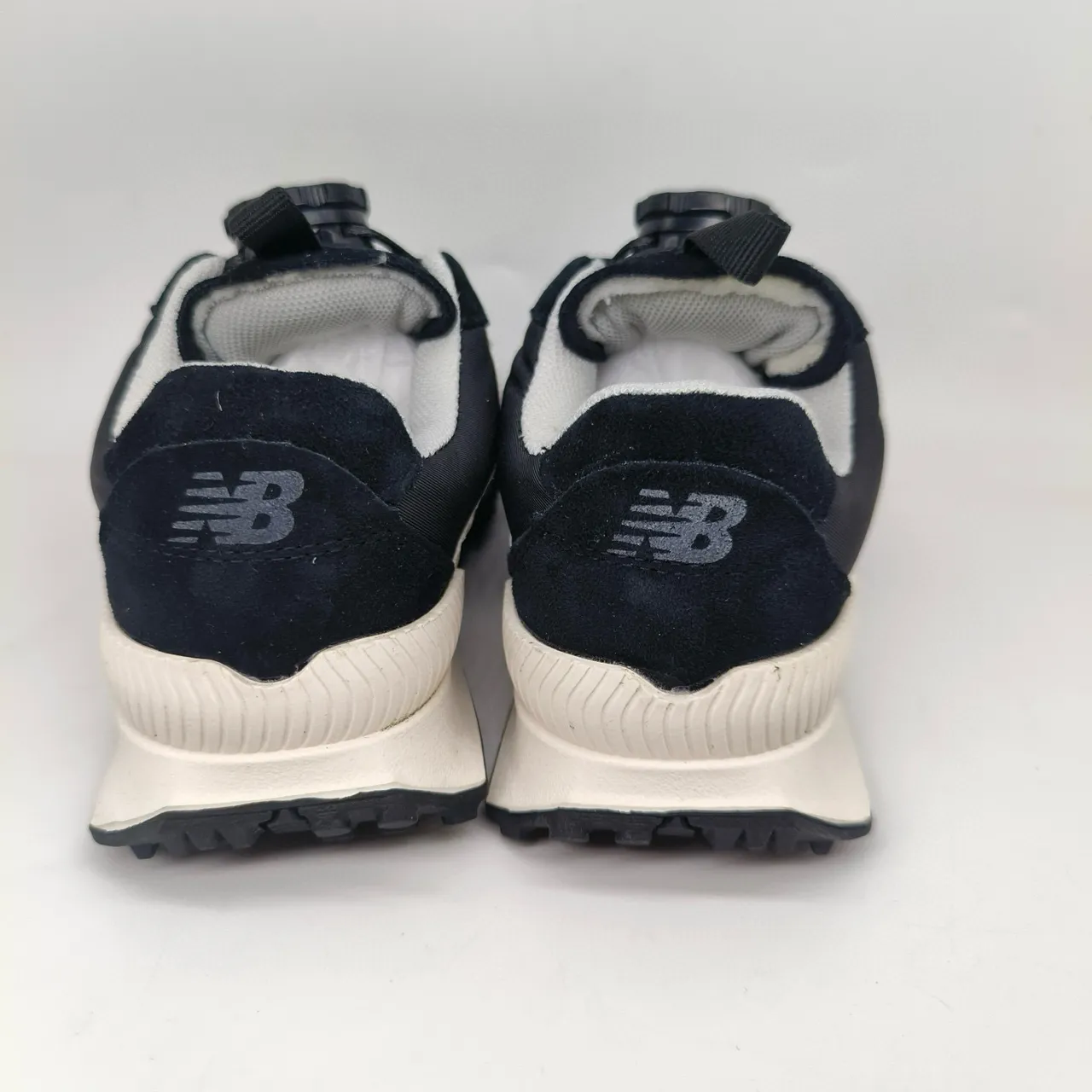 New Balance متعدد الألوان ريترو رانر متعدد الطبقات سويدي أسلوب حياة سنيكرز 24