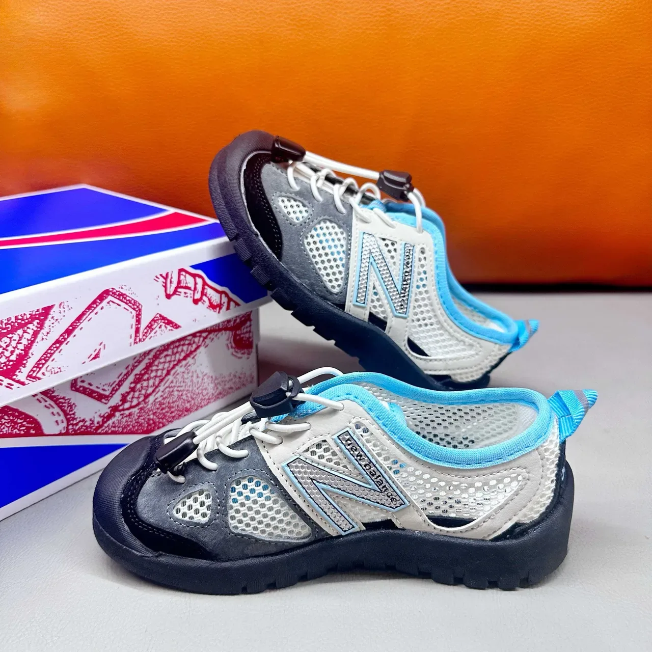 New Balance Tênis rosa roxo com upper de malha, sem cadarço, fechamento toggle 13