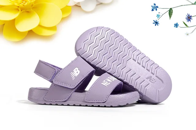 New Balance صندل كاجوال وردي من حزامتين مع إغلاق فيلكرو 6