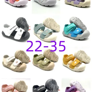 New Balance 紫粉 双带 Velcro 扣合 模制橡胶鞋底 休闲凉鞋