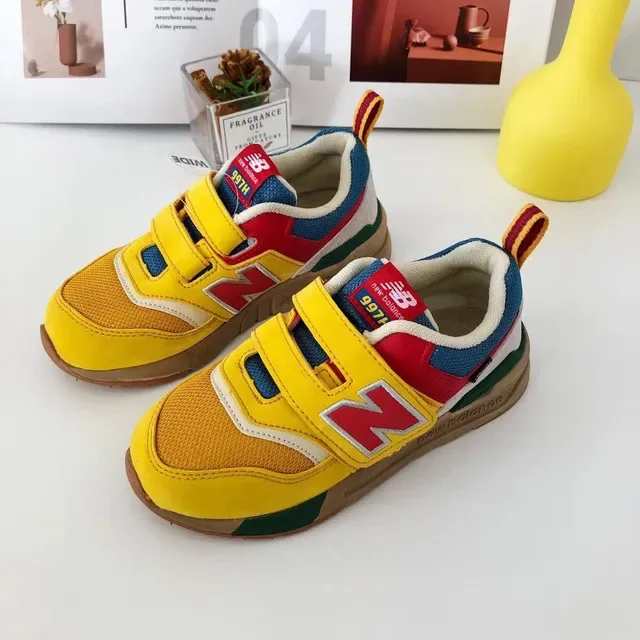 New Balance Amarelo Vermelho Low-Top Velcro Strap Closure Lifestyle Sneakers 19