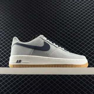 Nike Air Force 1 हल्का भूरा और नेवी लाइफस्टाइल स्नीकर