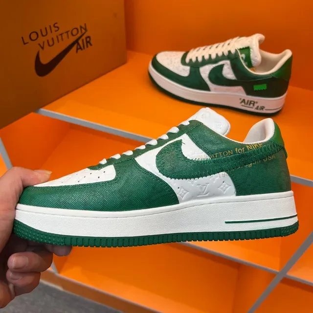 Nike Air Force 1 Sneakers Lifestyle Blanc et Vert Monogramme 3
