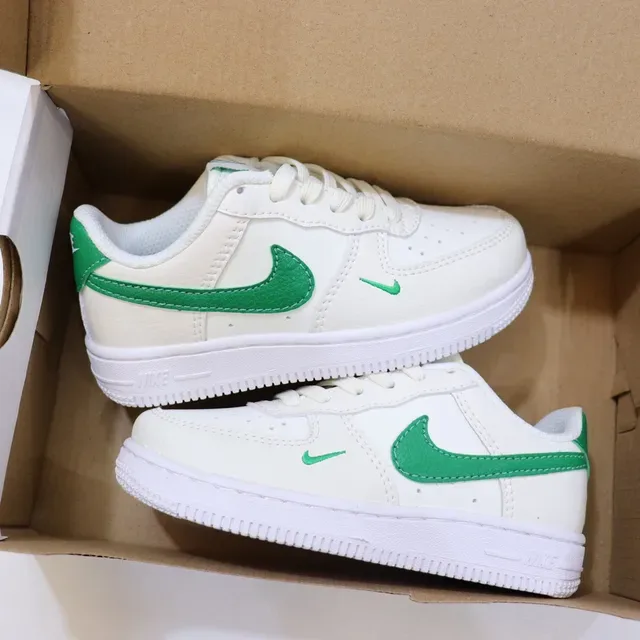 Nike Air Force 1 White Red Lifestyle Sneakers 9