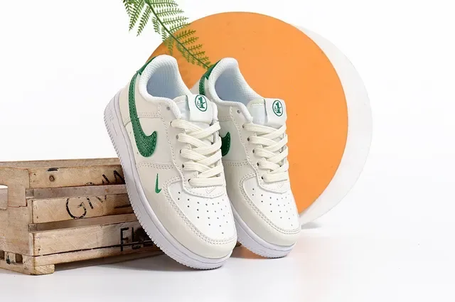 Nike Air Force 1 White Red Lifestyle Sneakers 12