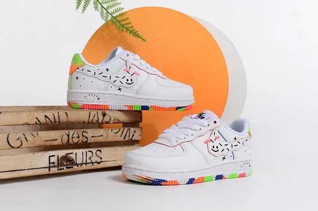 Nike Air Force 1 White Red Lifestyle Sneakers 16